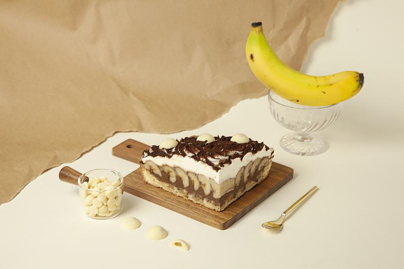 「深夜裡的法國手工甜點」與展覽合作獨家開發新品「蕉香巧克力乳酪塔2.0」」。 圖／深夜裡的法國手工甜點提供