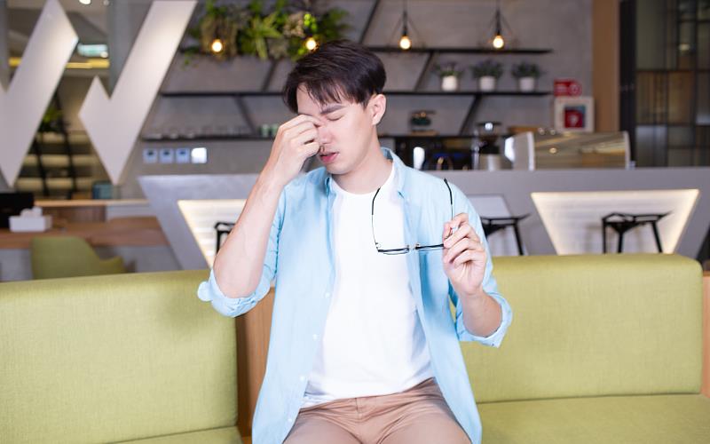 科技業近視族7成3考慮近視雷射-術前評估功課做足