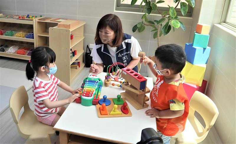 新竹市副市長沈慧虹十分重視早療服務的重要性，呼籲大眾重視孩子的成長 。