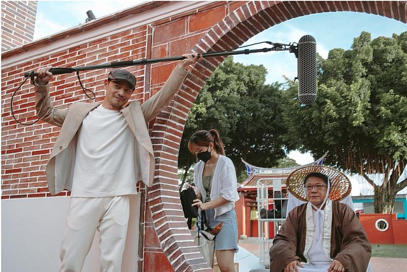 潘孟安化身俠客對戲Ken導 為屏東創意廣告節廣發英雄帖