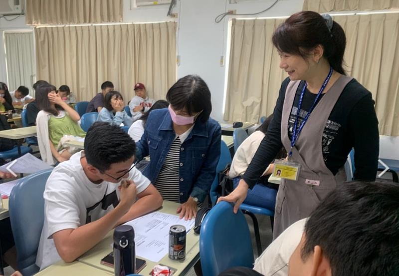 嘉藥保健營養系黃惠玲老師執行教學實踐研究計畫案已連續四年