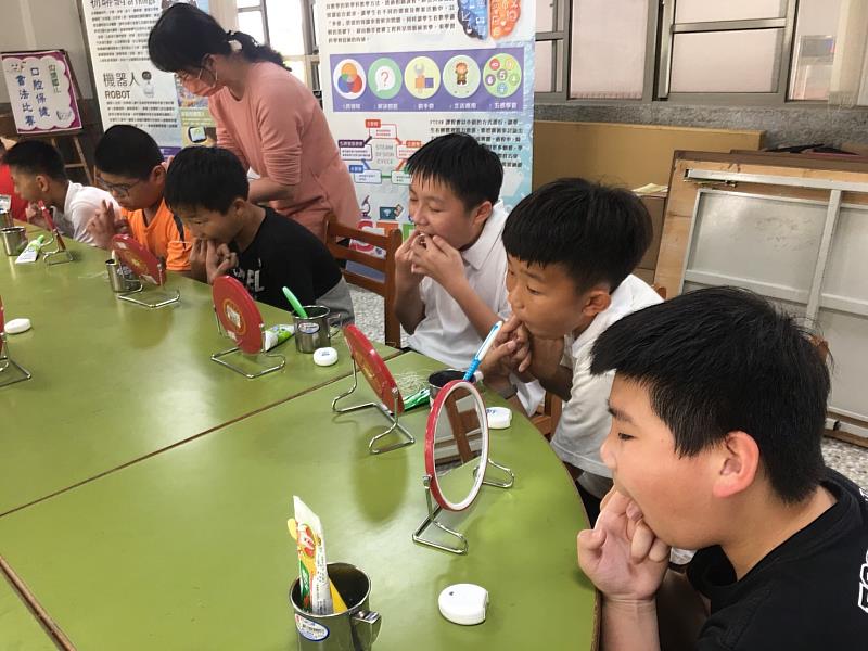 內埔國小推動學童牙齒策略奏效 勇奪全國口腔保健特優第一名！