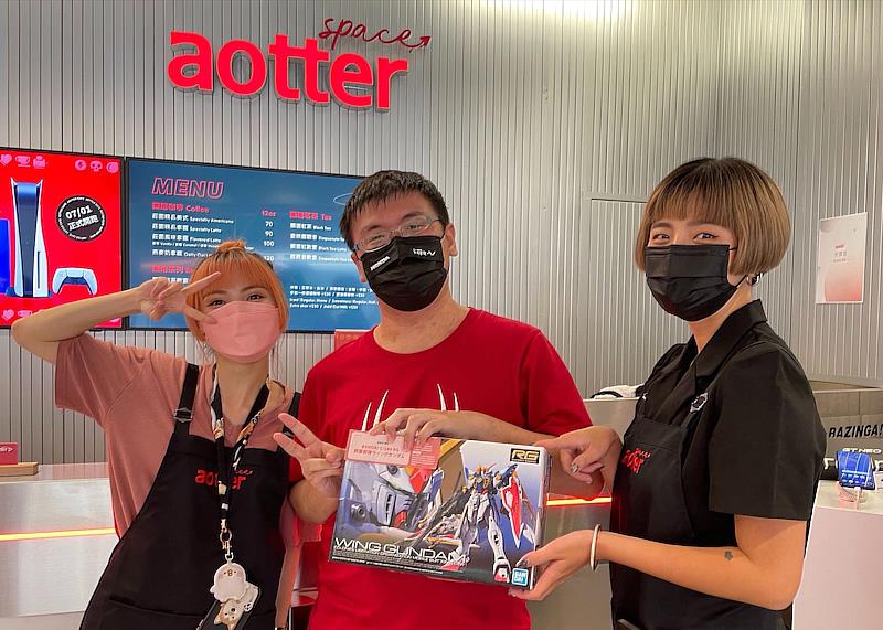 電獺品牌「獺空間 Aotter Space」整修升級重新開幕 民眾搶消費抽扭蛋好禮