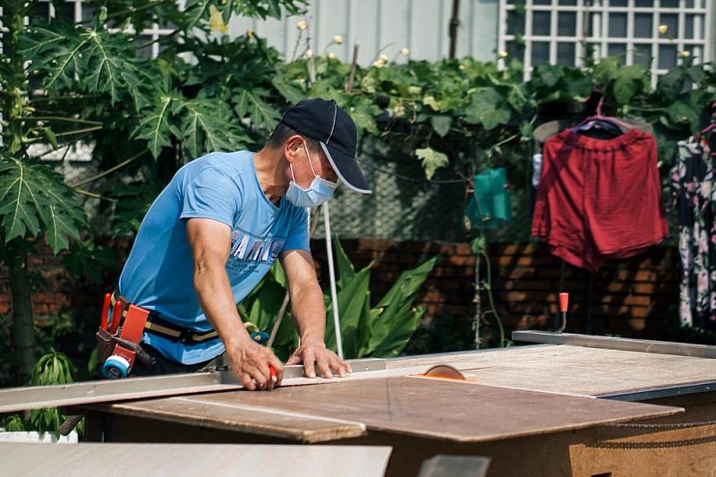 屏東縣百工師傅志願服務協會持續致力弱勢修繕服務