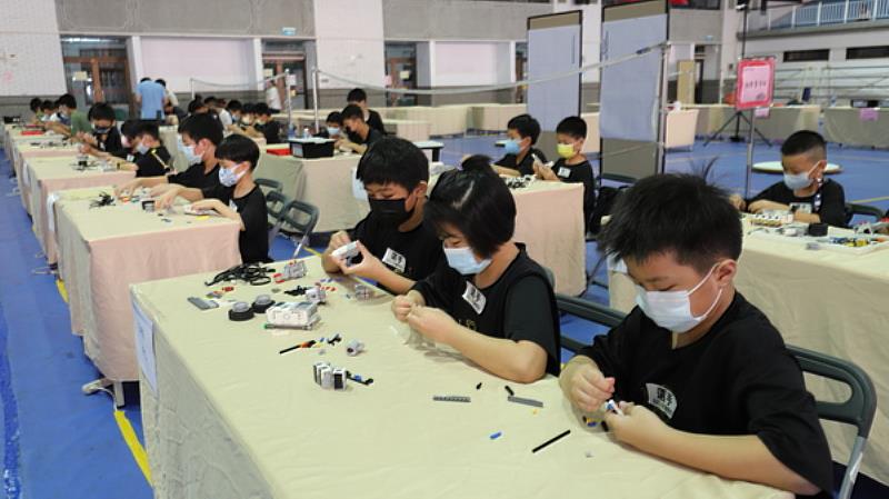 國小組機器人創意組合競賽
