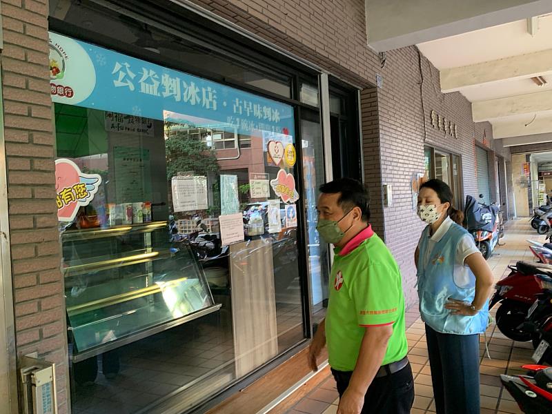 歡迎民眾來「阿福古早味公益ㄘㄨㄚˋ冰店」，吃冰做公益