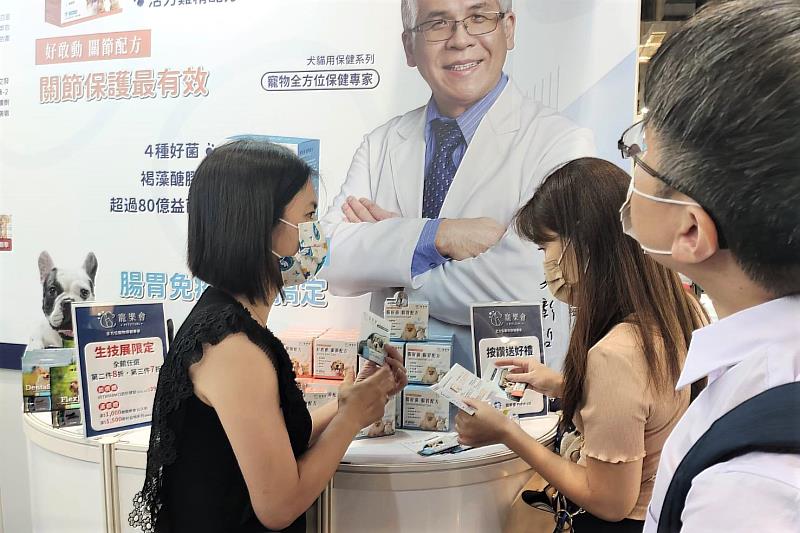 海大展位吸引眾多產業界人士前往參觀交流