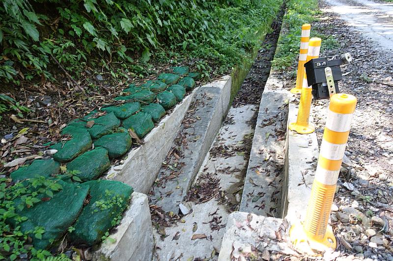 矩形排水溝之混凝土斜坡道