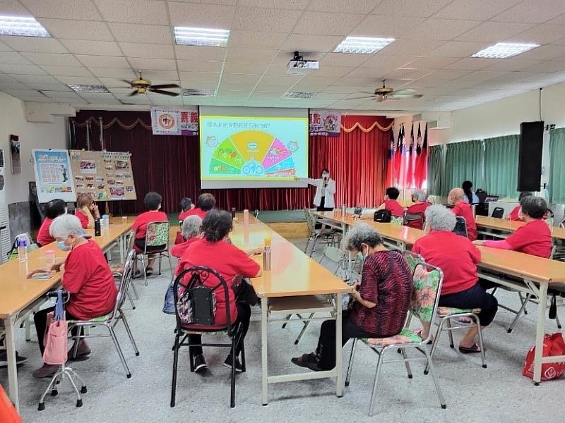 嘉義縣營養夏日特集！夏日海鮮酪梨火龍果盅上菜