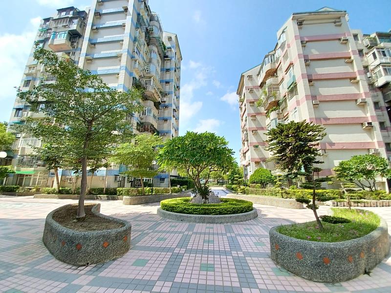 「大直美堤花園」街廓規劃整齊、綠覆比高，鄰近內科園區，受不少科技新貴青睞