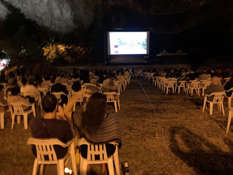 第10屆瓜林巴國際電影節於8月12日閉幕夜在南義卡拉布里亞省阿曼泰雅市洞穴自然公園露天電影院舉辦臺灣電影專題放映短片，吸引大批國際影迷及在地老少居民觀賞。