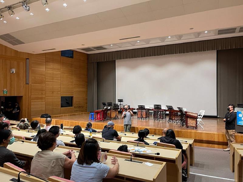 南華大學民音系與嘉義民族管弦團共同舉辦「海陸國樂營」推廣傳統音樂。