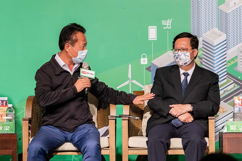 智慧治理在嘉義 翁章梁榮獲2022智慧城市卓越貢獻獎-3