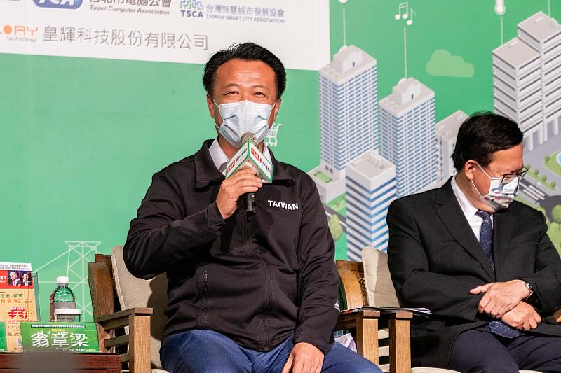 智慧治理在嘉義 翁章梁榮獲2022智慧城市卓越貢獻獎-4