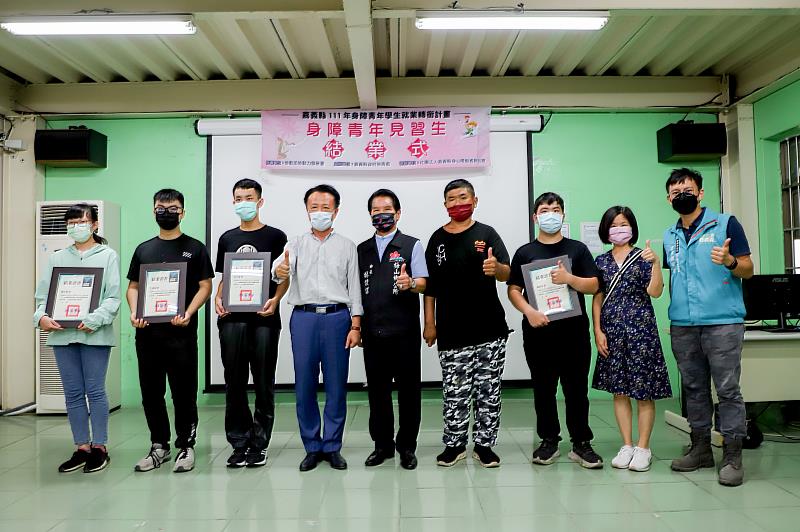 嘉義縣身障學生暑期職場見習結業  學會職場溝通術-1