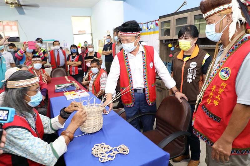 鄒族原鄉來吉村辦喜事-文化健康站喬遷、五鄰橋開工