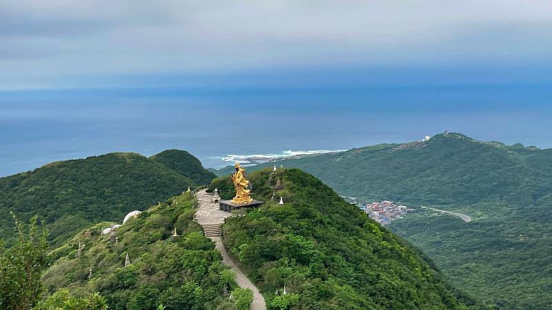 位於新北市福隆的靈鷲山無生道場，以「慈悲與禪」為宗風。（圖由靈鷲山佛教教團提供）