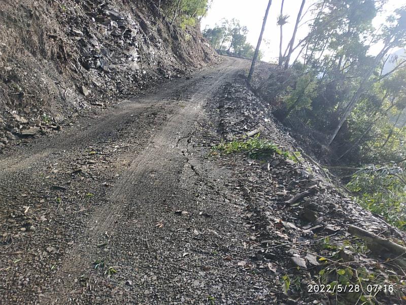 美瓏山林道施工3