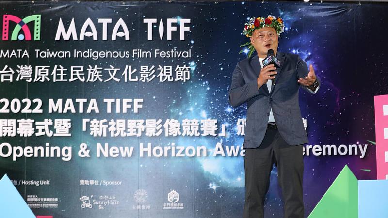本屆策展人蔡政良表示，國內外觀摩片以及「新視野」得獎片，紛雜又細緻地呈現原住民族面對各種時空交錯的路徑。�
