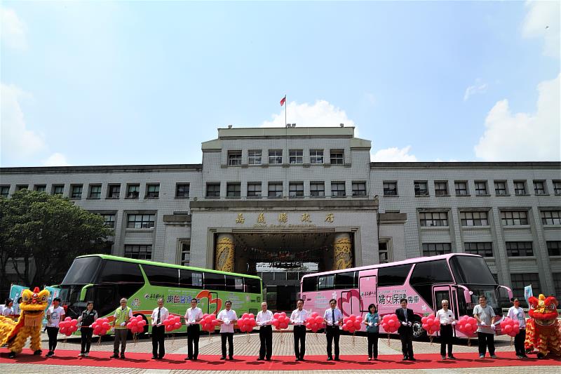 嘉義縣行動醫療3.0 智慧綠能醫療車啟用！