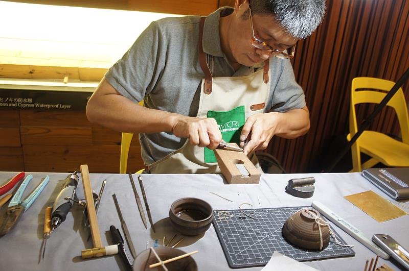 陳高登修復師_陶瓷修復示範