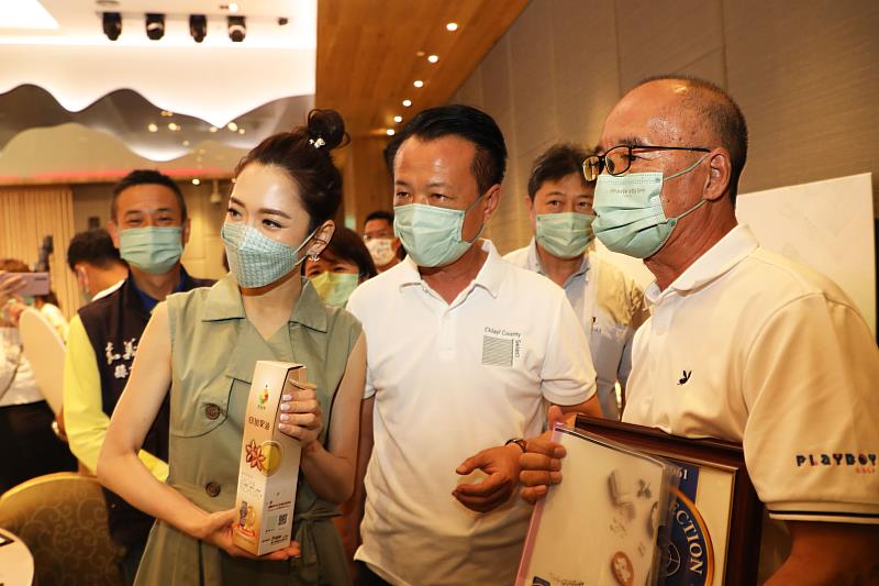 嘉義優鮮再添生力軍！2022年遴選406項產品 翁章梁勉勵業者：有品牌就有責任