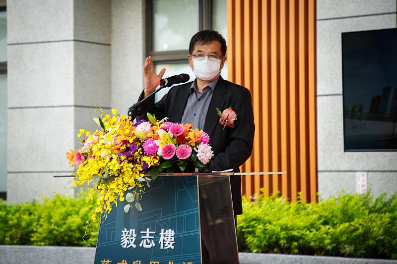 高科大校長楊慶煜表示，大學是追求知識與真理的場域，學習不僅侷限在教室，宿舍的功能和教室、圖書館同等重要。毅志樓的興建落成讓建工校區的大一新生不用在外租房子，減少往返奔波時間，能安心求學，安心居住。