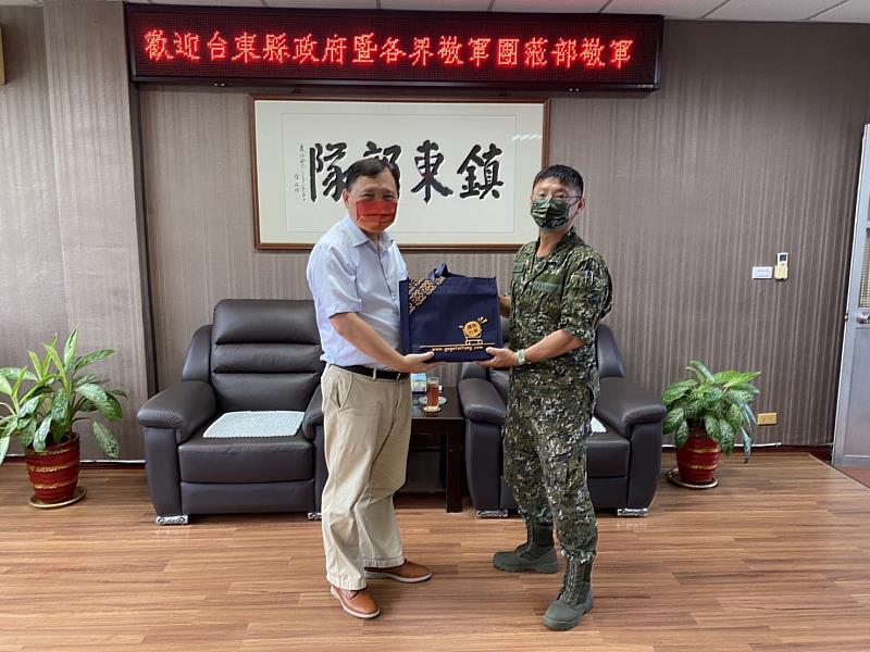 秋節前夕 臺東縣副縣長王志輝率團敬軍慰問 感謝國軍保家衛國辛勞