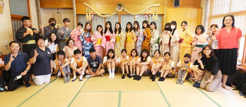 育達科大應日系開辦日本文化體驗營參加同學合照