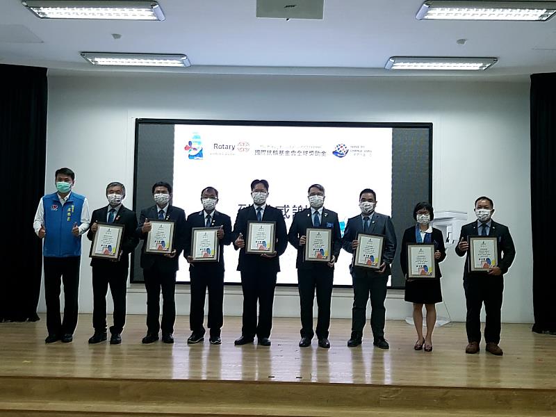 扶輪送愛到大武 國際扶輪社捐贈大武鄉衛生所牙科電腦斷層X光機 秘書長盧協昌感謝對大武醫療服務的支持