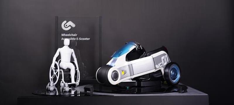 南臺科大創新產品設計系作品「Wheelchair Accessible E-Scooter輪椅無障礙輔助機車」，榮獲2022年美國IDEA Finalist之殊榮。