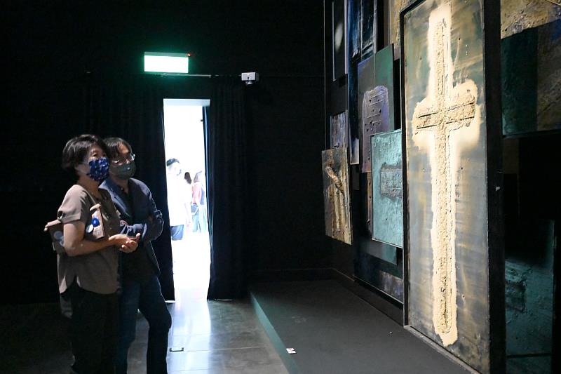睽違8年！2022江賢二個展今臺東美術館開展 饒慶鈴：將藝術帶進鄉鎮 打造臺東大美術館環境