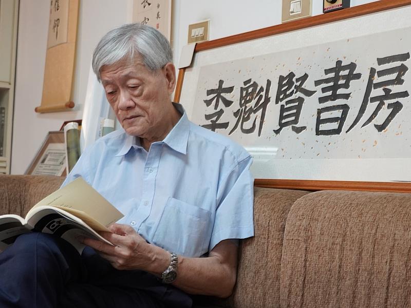 藉由拍攝李魁賢老師，分享其生命故事與創作歷程予後輩作為學習楷模。