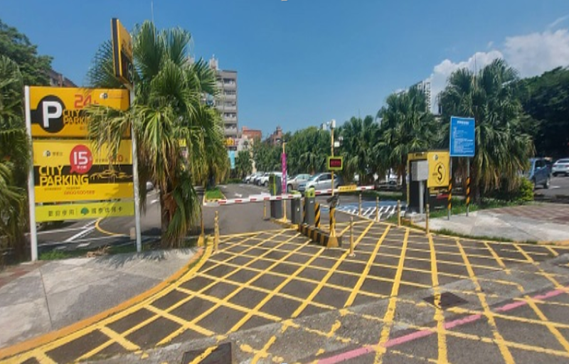 市4及停4用地現況皆委託民間業者作停車場(華夏停車場、文水停車場)，為更有效提升土地使用效益，將啟動都市計畫變更程序。