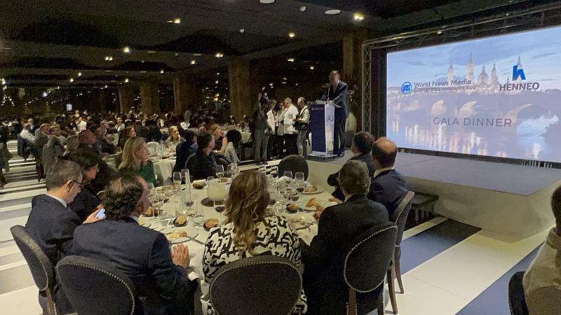 劉大使應邀上臺致詞