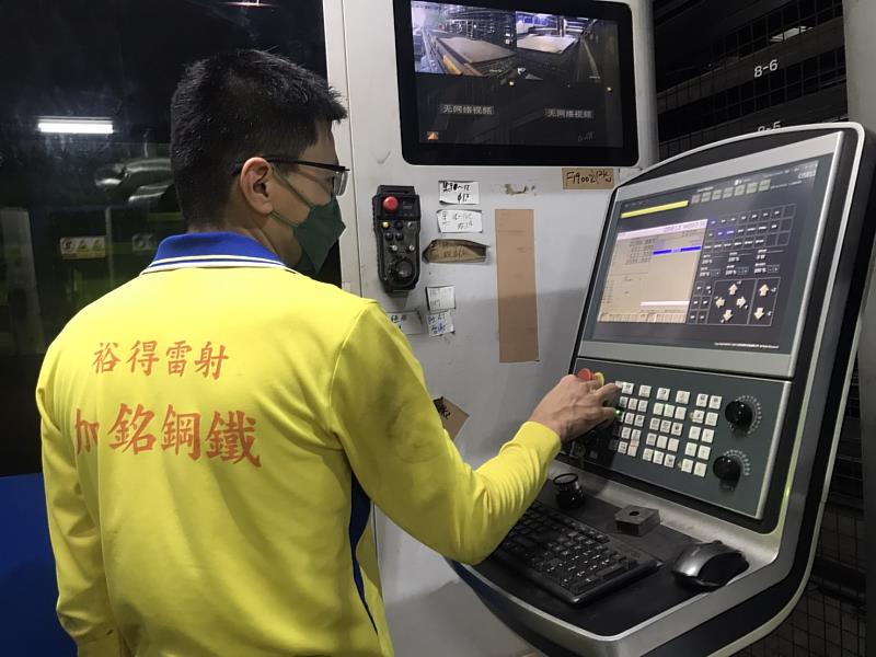 加銘鋼鐵致力於進行數位轉型，期透過科技將老師傅的經驗及技術留在公司。