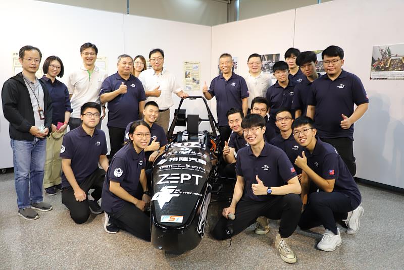 臺科大賽車隊參加「FST 臺灣盃學生方程式聯賽」預計明年參加日本Formula SAE Japan賽事。
