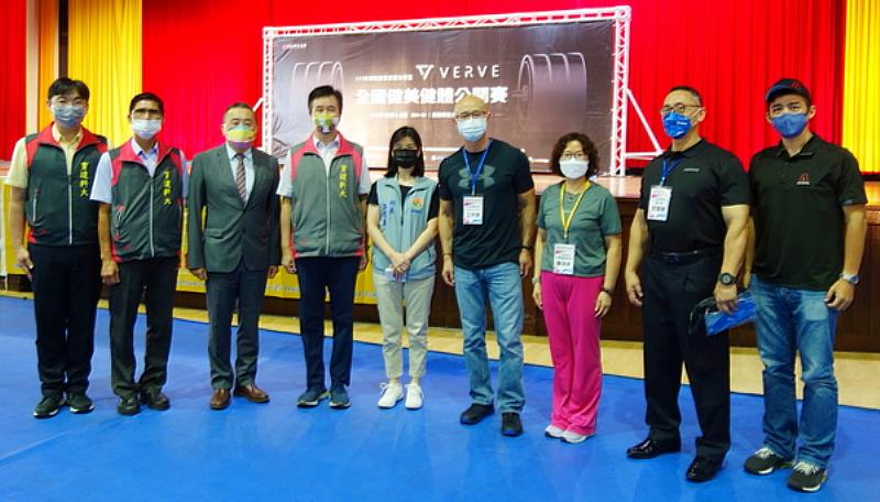 育達科大董事長王育文(圖左4)及校長黃榮鵬(圖左3)與出席貴賓合照