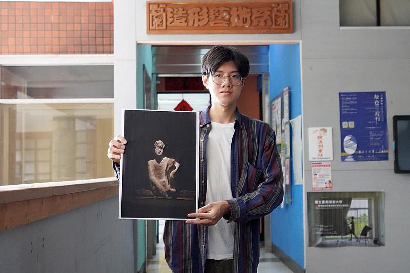 大葉大學碩士生李伯元認為造藝系提供豐富的創作養分