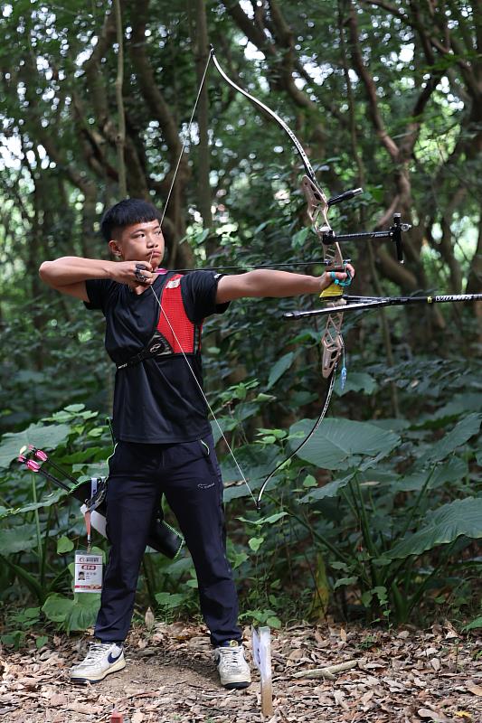 原野射箭無標示 新北市雷母領軍 強勢攻佔領先群