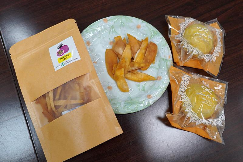 大葉大學藥保系師生運用百香果果皮開發蜜餞與果酥
