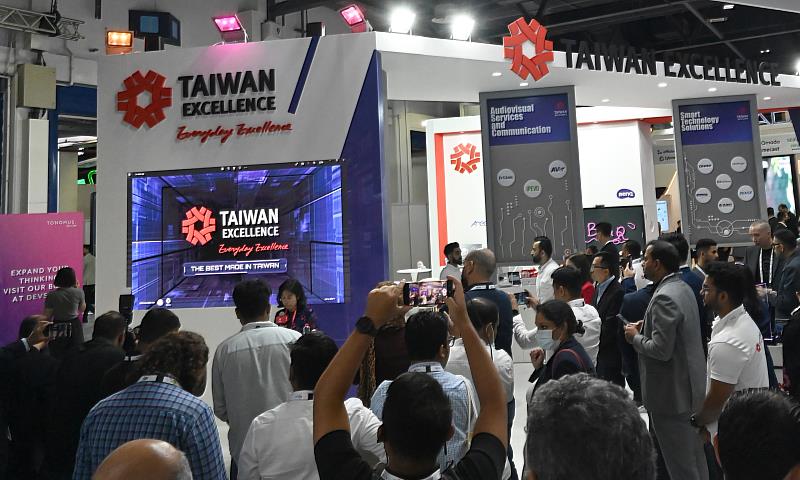 3.駐杜拜臺北商務辦事處組長張婉君於開幕時到場致詞