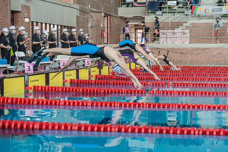 泳池畔破聲再響  全民運蹼泳多項破全國-5