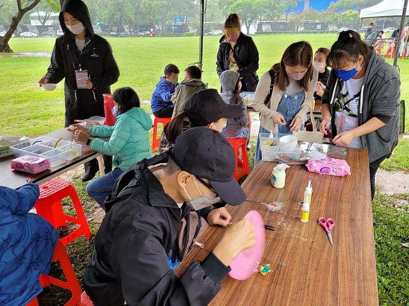 新北公園玩舞日 大小朋友公園攤位DIY