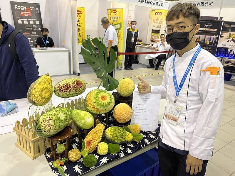 李安璿作品主題凱莉的園藝教室榮獲金牌。