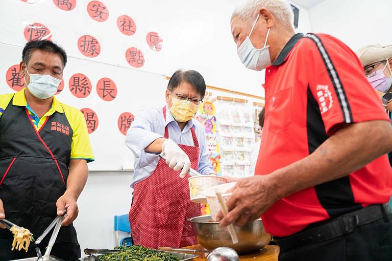 新埤鄉萬安社區、打鐵社區關懷據點揭牌