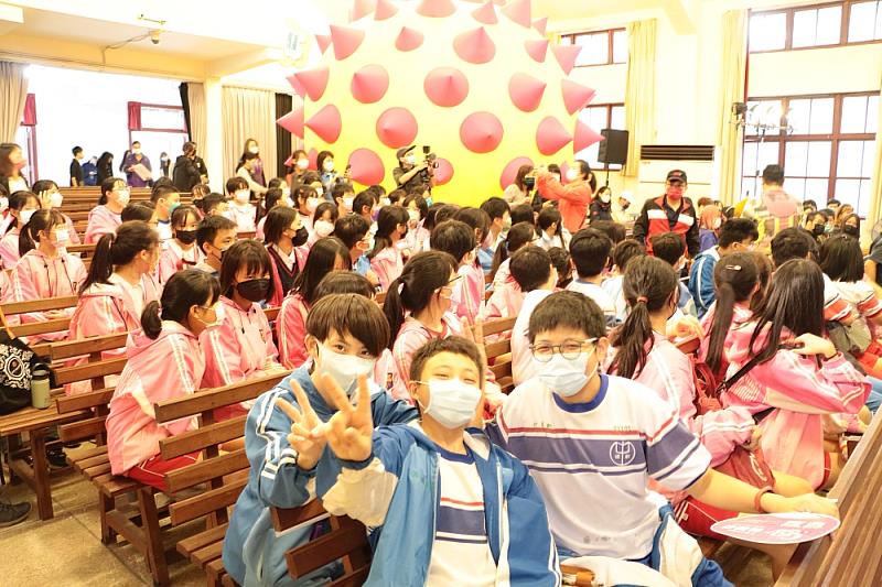 「XOXO我們與自然的距離」開幕展現場畫面