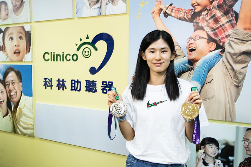 人工電子耳植入者：巴西聽障奧運會金牌選手許樂，是聽障女子100公尺跨欄的世界紀錄保持人