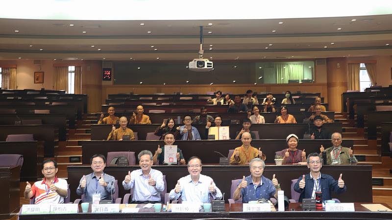 南華大學舉辦首屆氣候變遷創意競賽，全體大合照。