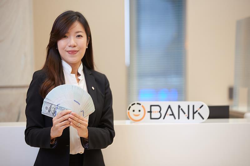 王道銀行推出六個月期美元4%定存優惠 新戶另享美元3.2%活存優惠。